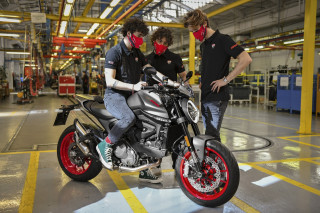 Ducati Monster 2021 – Έναρξη παραγωγής με εκλεκτούς επισκέπτες