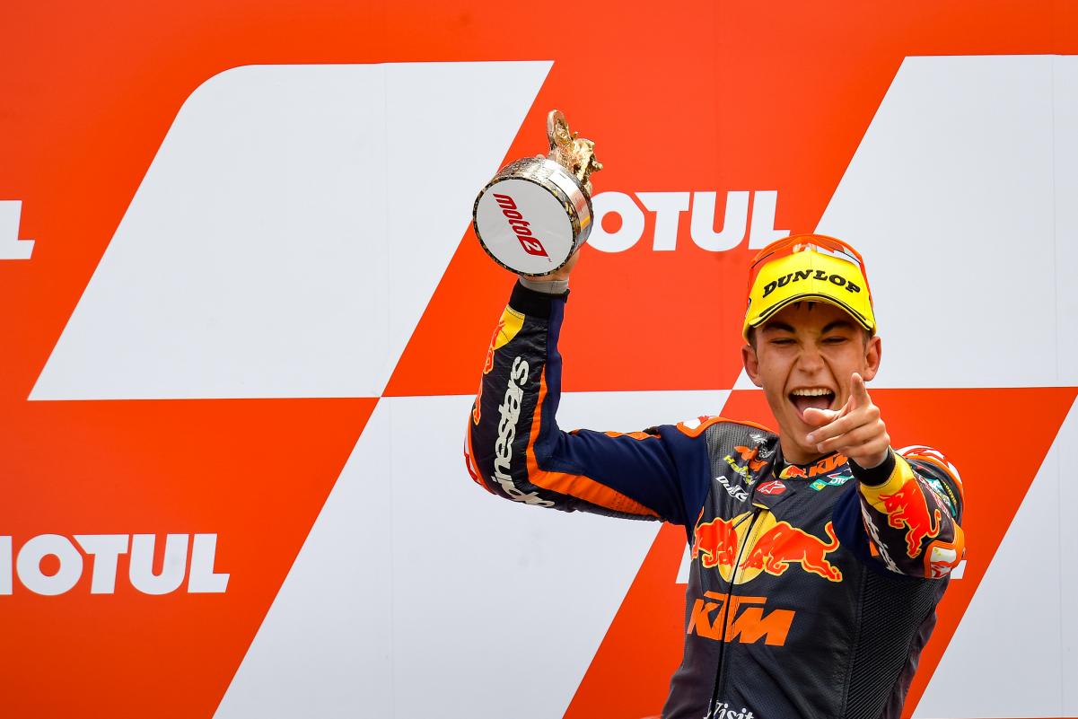25-raul-fernandez_dsc7860.gallery_full_top_lg.jpg