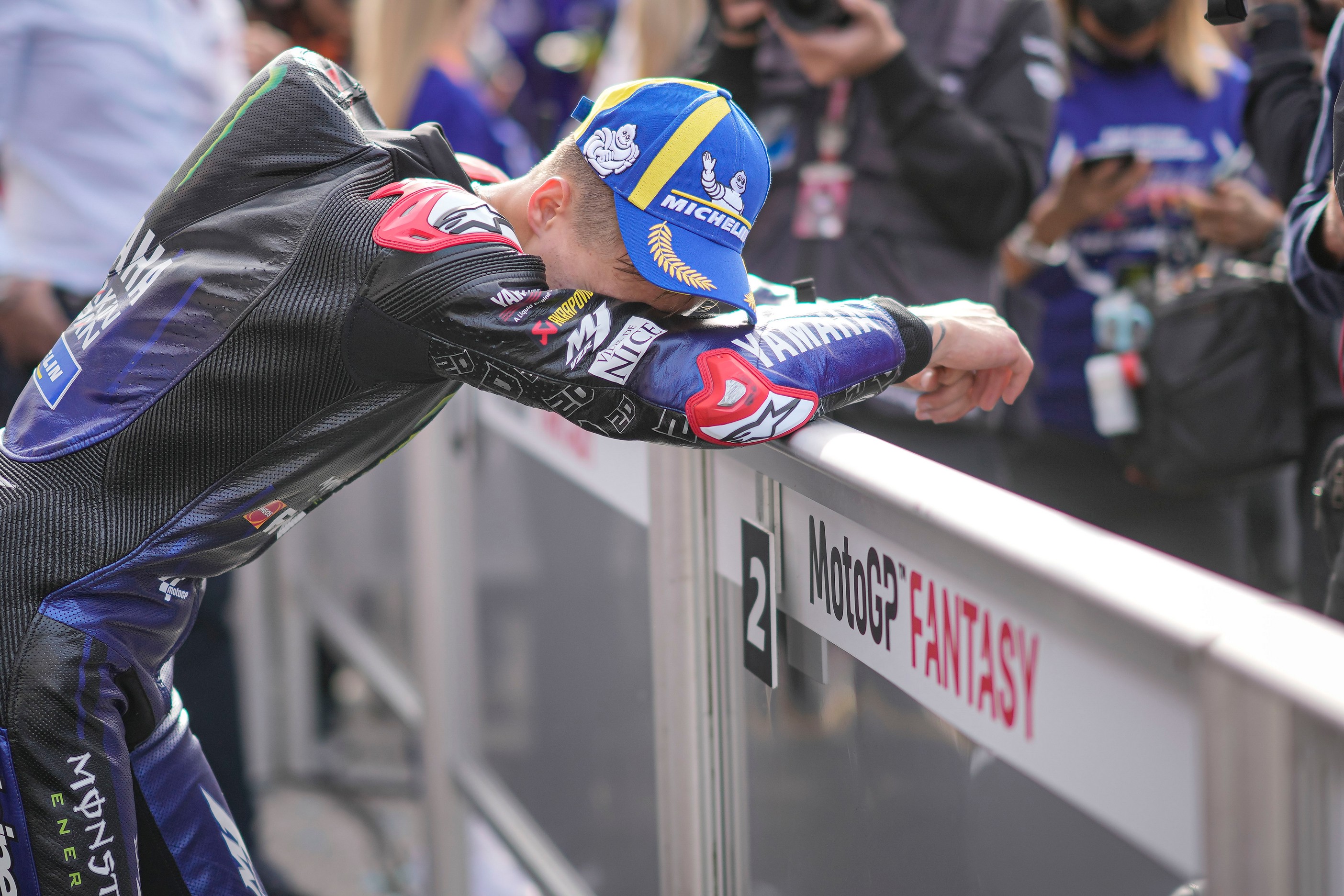 Fabio-Quartararo-Champion-2021_6.jpg