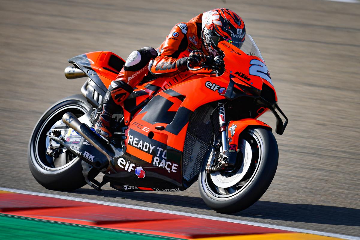 Gardner-Fernandez-MotoGP-motosykleta-hjw3.jpg
