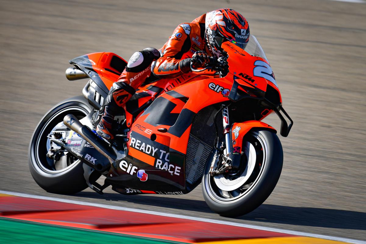 Gardner-Fernandez-MotoGP-motosykleta-hjw3.jpg