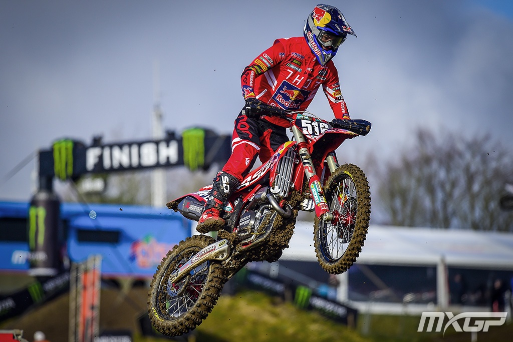 MXGP-2022-1os-Agonas-Gr-Britain-gjyr2.jpg