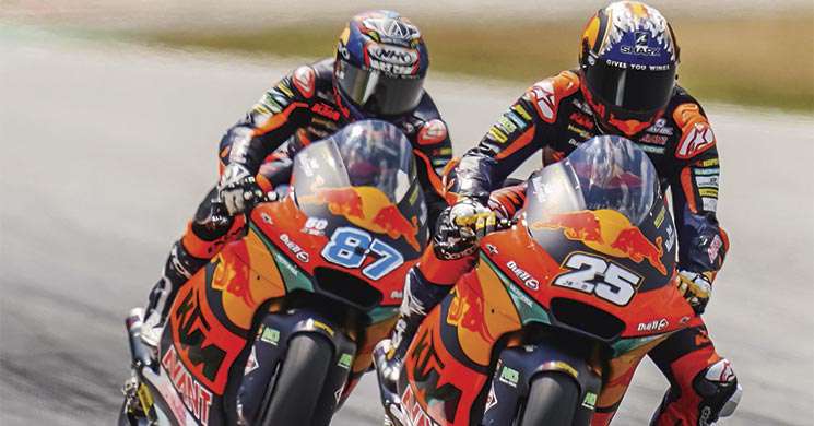 Moto2_Assen_Raul_Remy.jpg