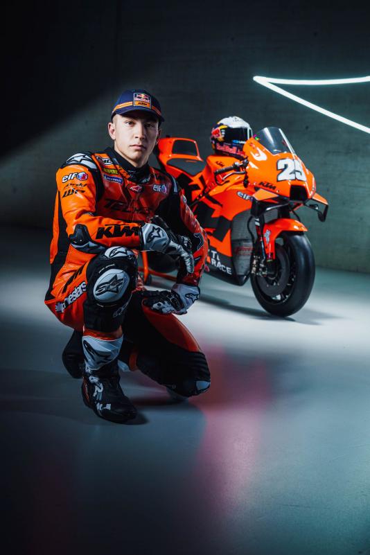 MotoGP-2022-Afierwma-Rookies-Favori-Ola-Osa-jui7.jpg