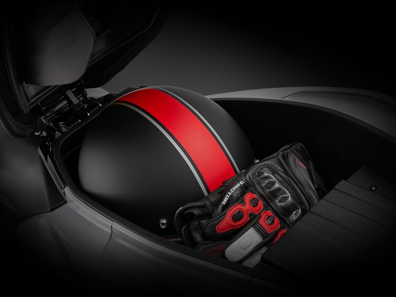 QJMOTOR_MTX300_2.jpg