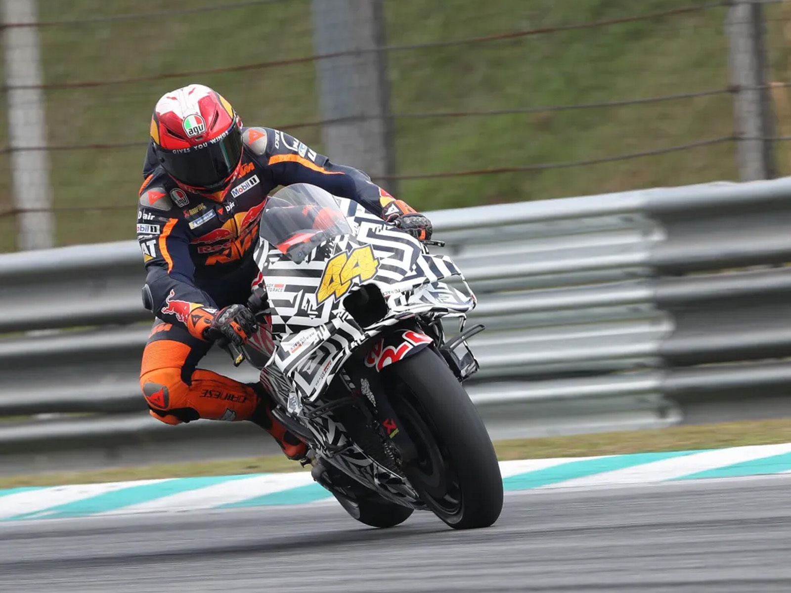 Sepang_ST_24_e.jpg