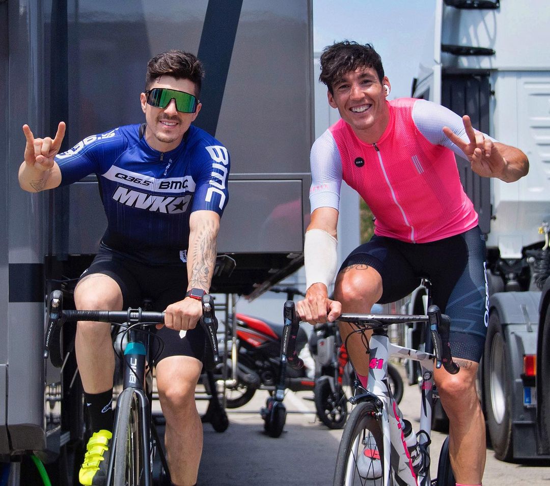 aleix-espargaro-rolos-kleidi-vinales-try2.jpg
