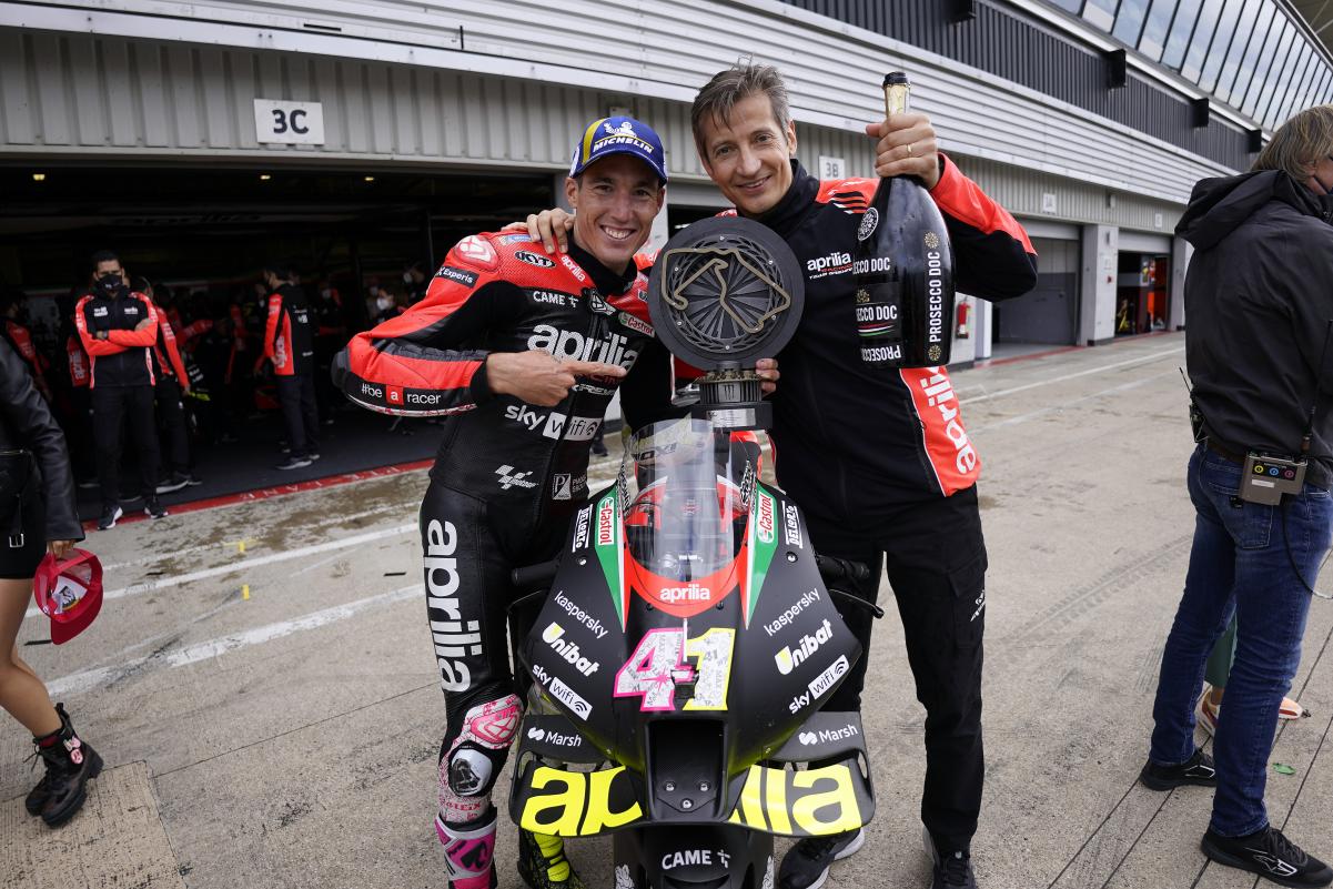 aleix-espargaro-rolos-kleidi-vinales-try3.jpg