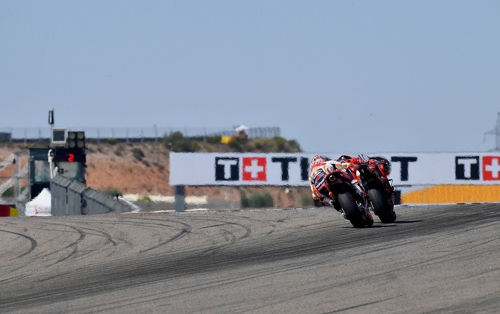 bagnaia-epikh-maxh-Aragon-Marquez-thn6.jpg