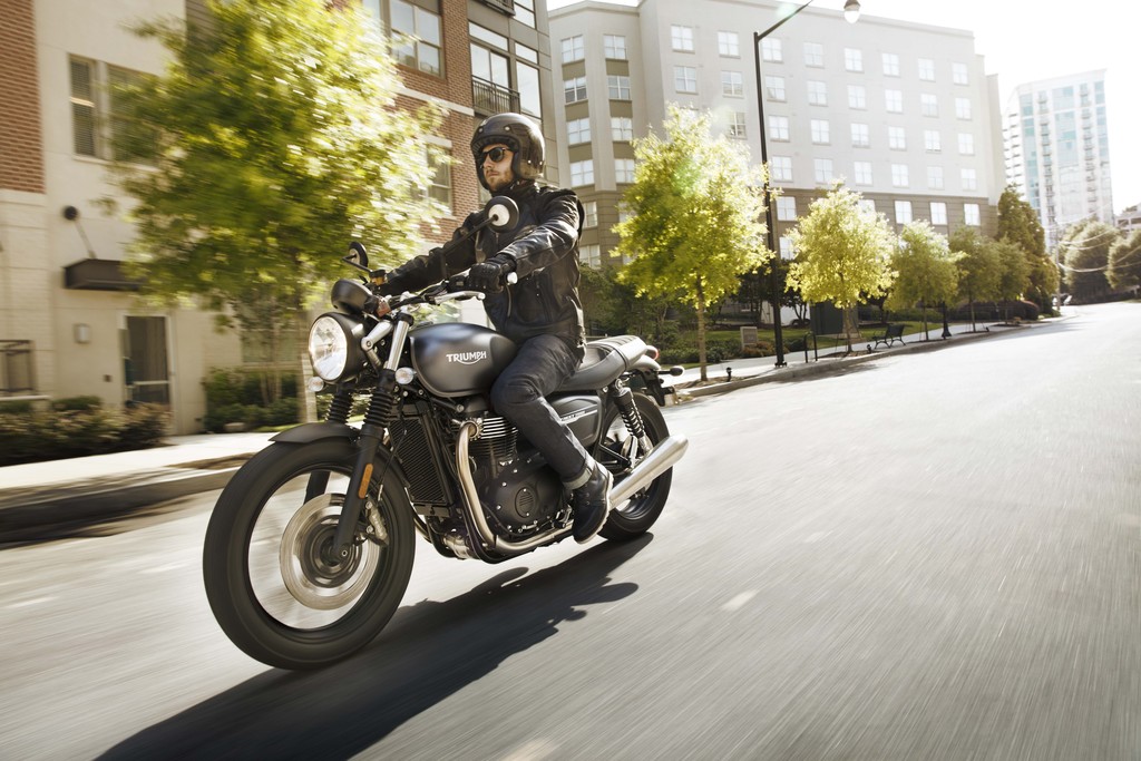 Street Twin 2019 hero1