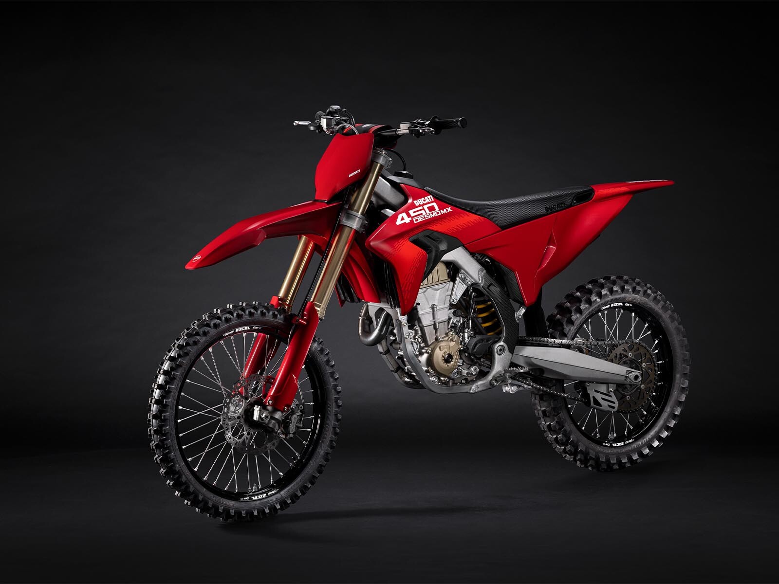 desmomx450e_copy.jpg