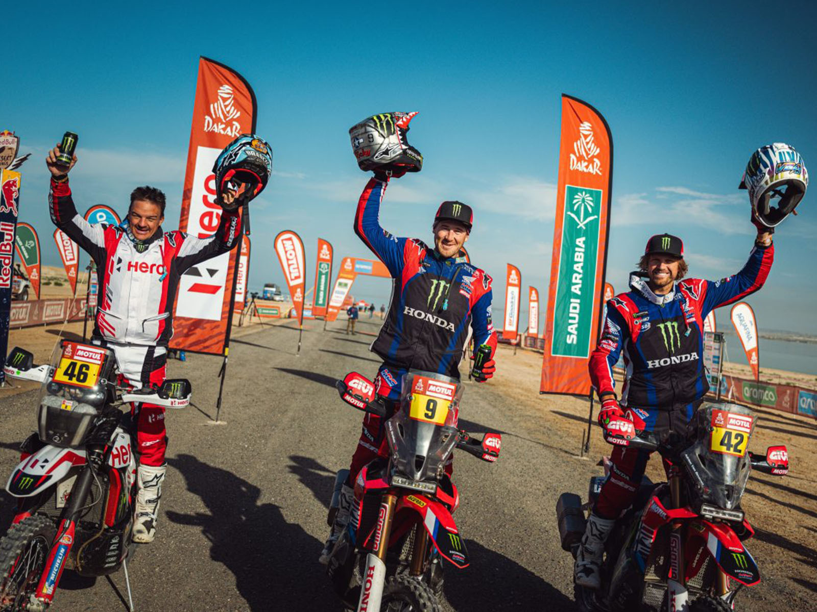 honda_dakar_24_d.jpg