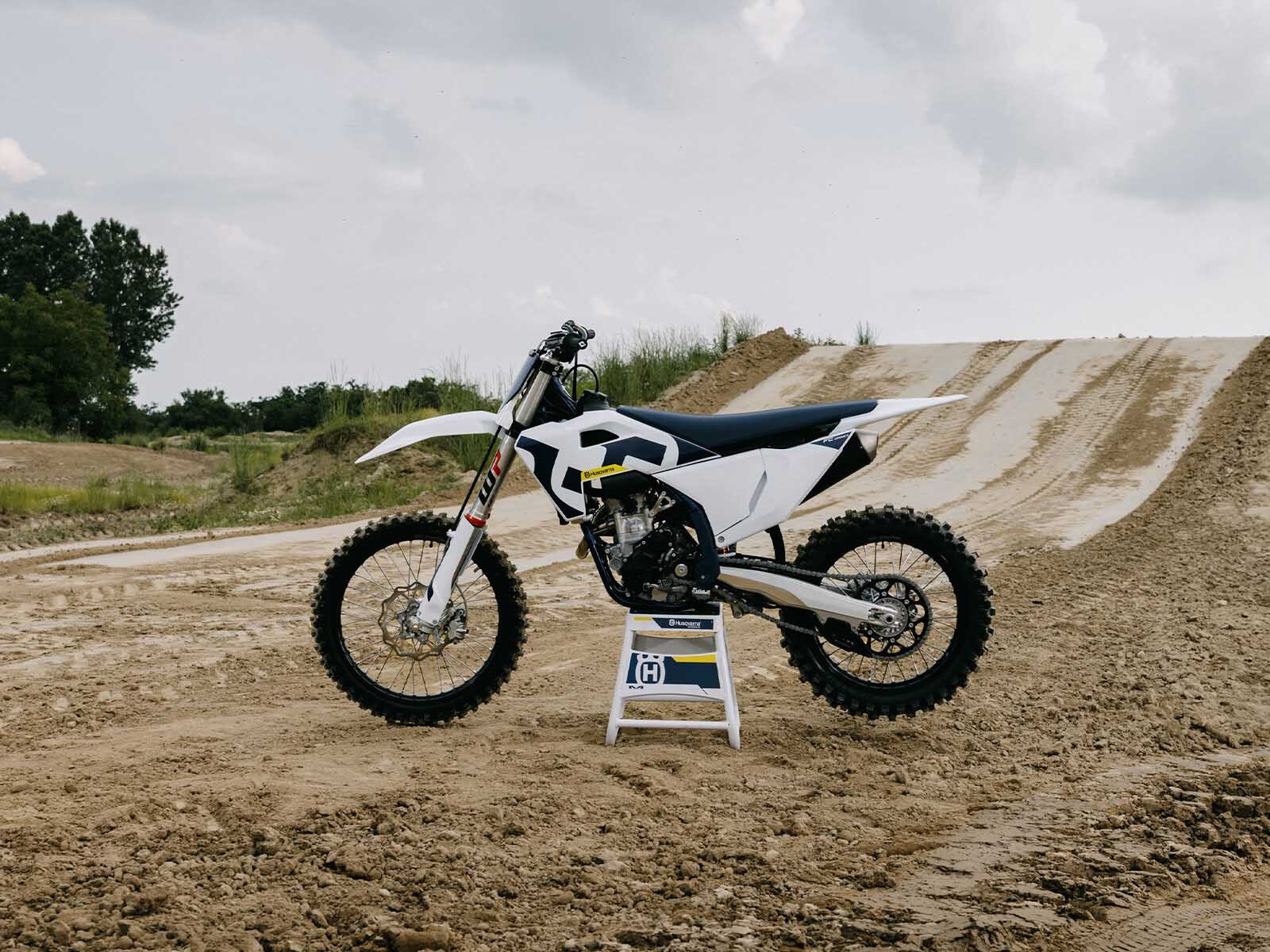 husky26c.jpg