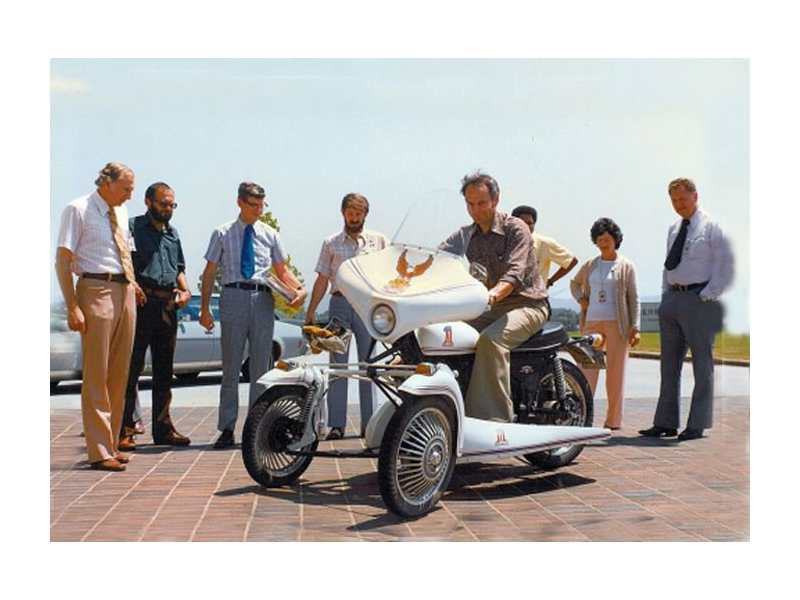 dr wolfgang trautwein tilitng three wheelers daddy