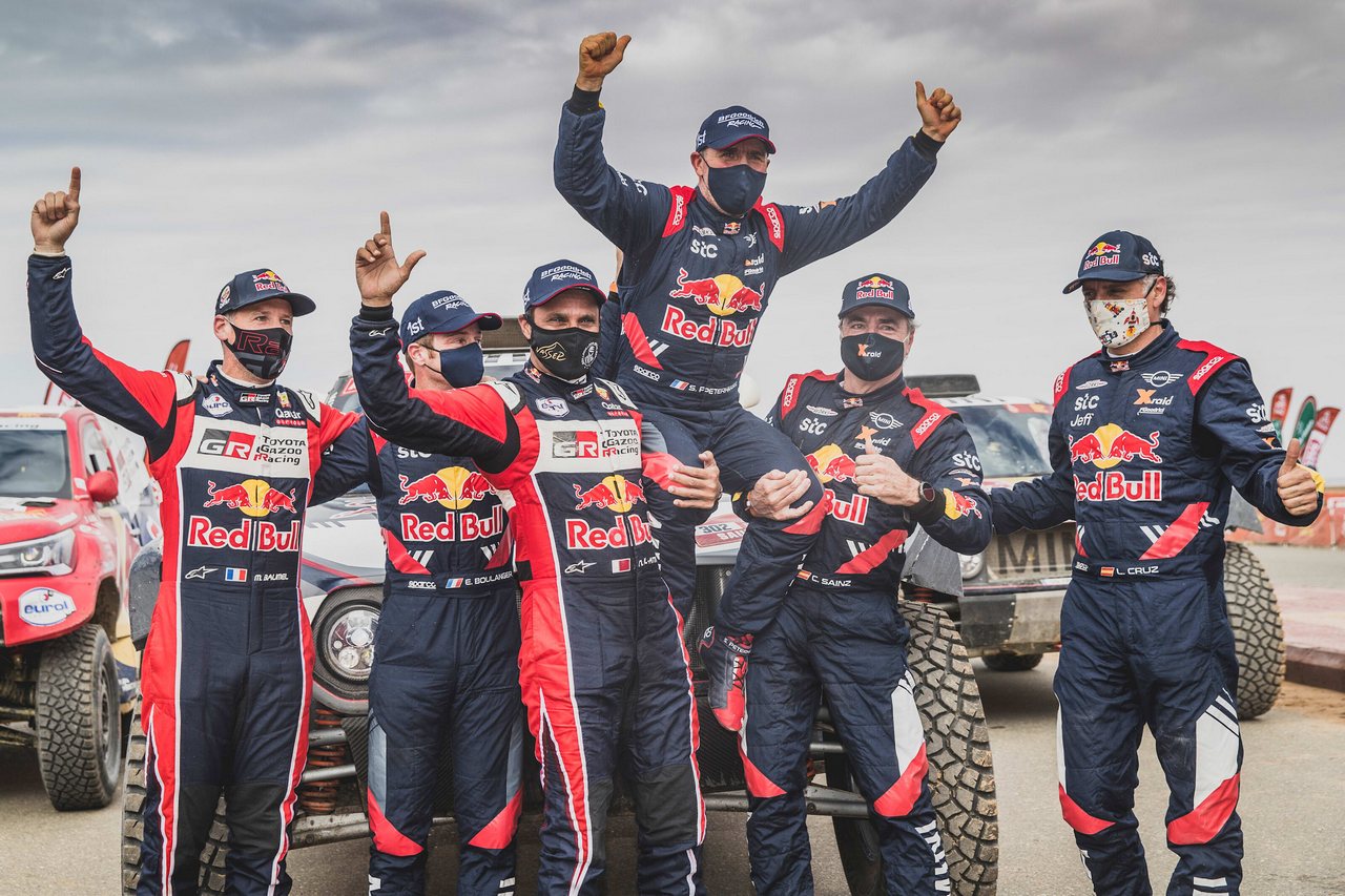 stephane peterhansel victory celebration dakar rally 2021 stage 12