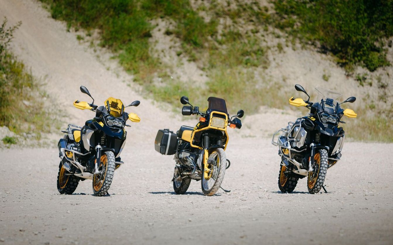 bmw r1250gs both
