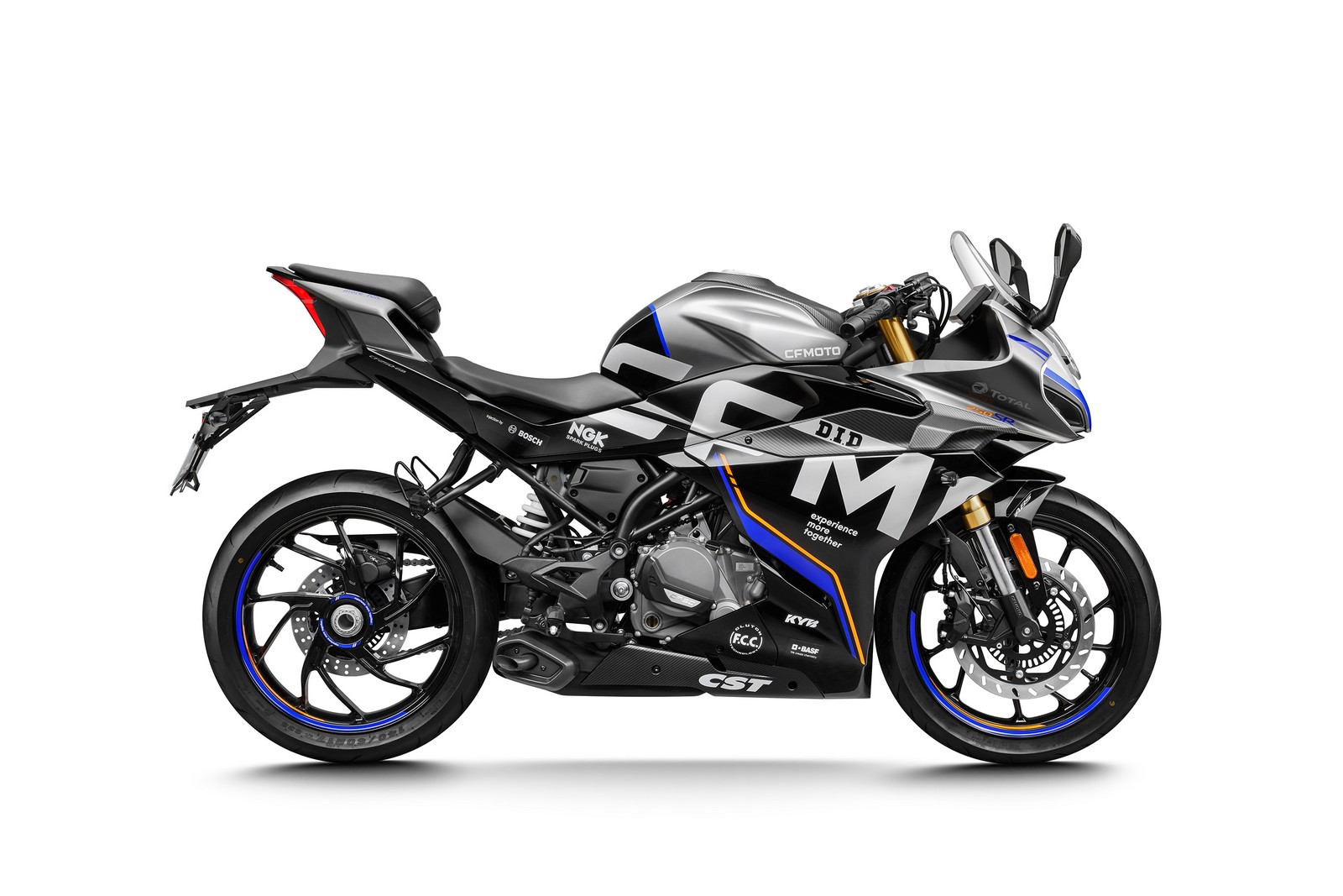 cfmoto 300SR