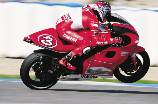 Yamaha 50 χρόνια αγώνες – 2000-2001