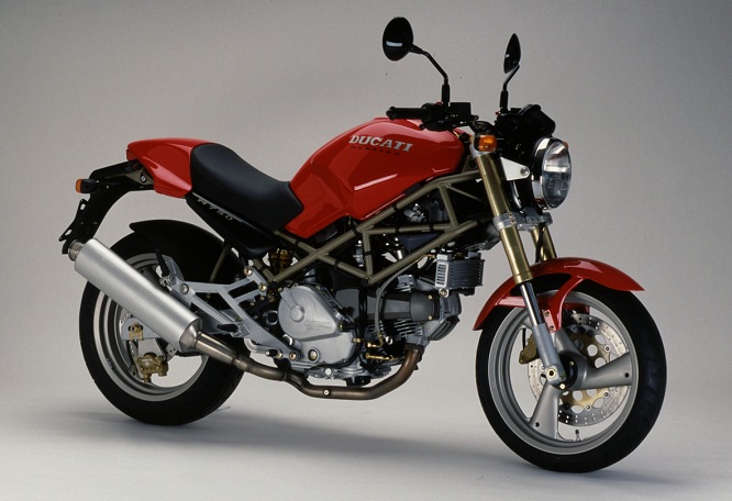 1996M750