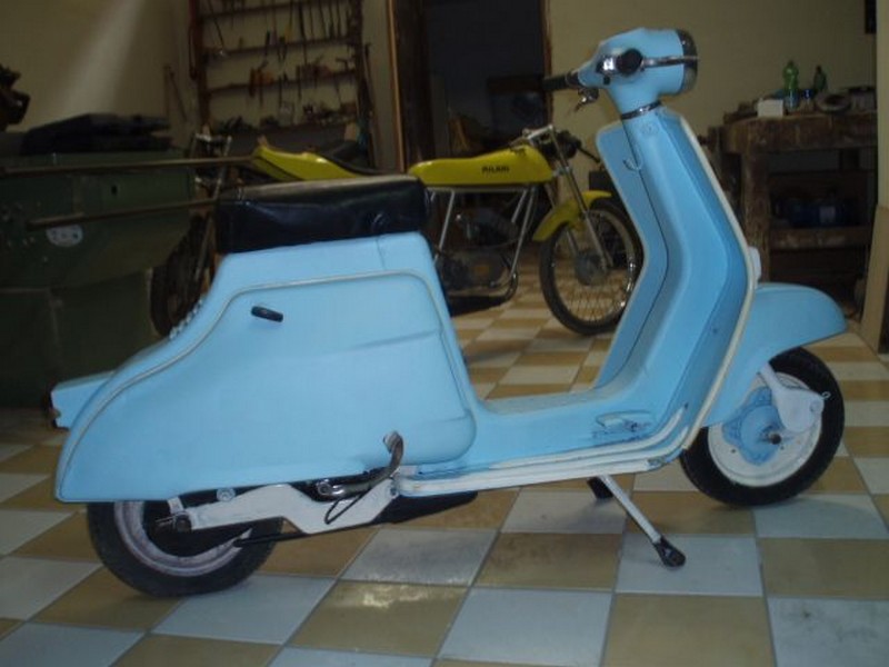 afieroma scooter ducati 2