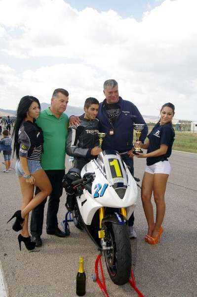 Triumph Pierrakos: Γιορτή για τον Τίτλο στα Supersport