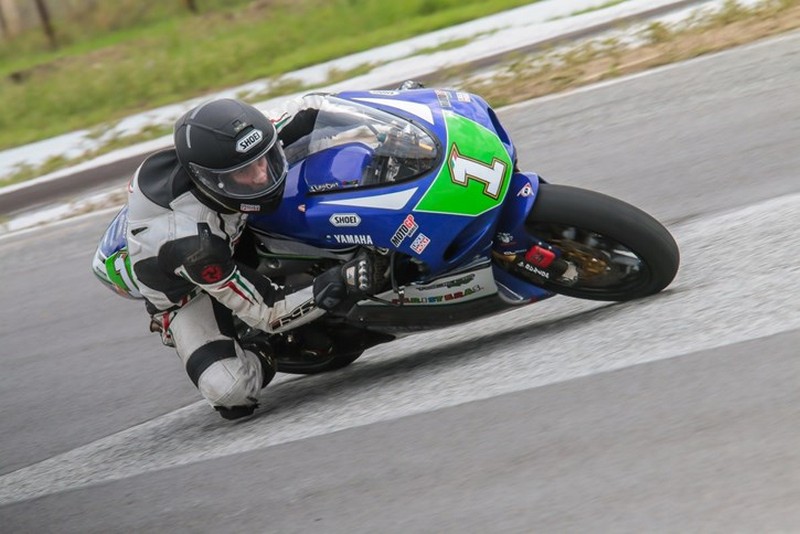 RACING 01