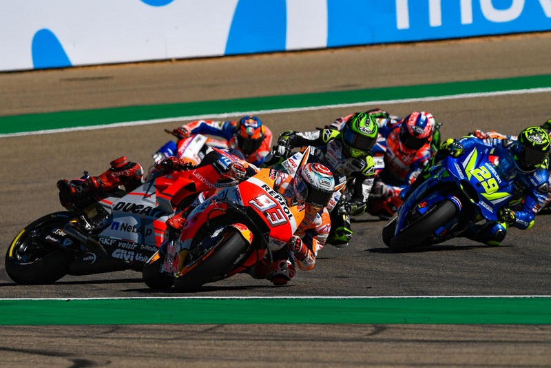 aragon18 lorenzo crash 2