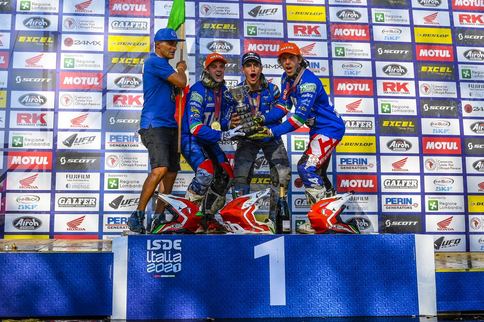 Junior World Trophy Winners Italy scaled
