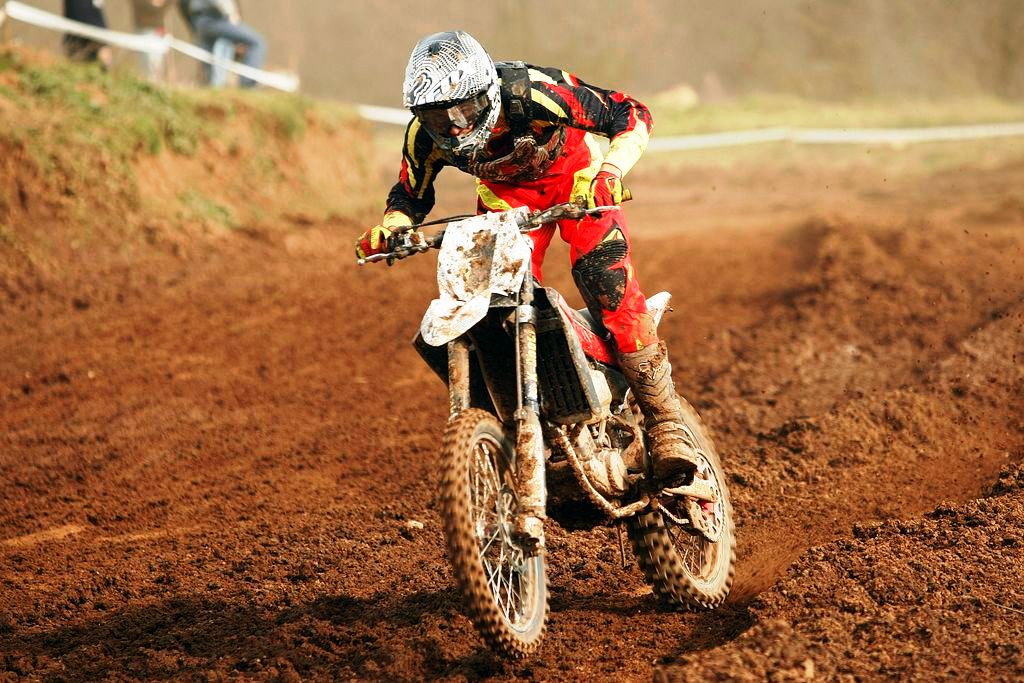 1η νίκη της Husqvarna στο Π.Π. motocross
