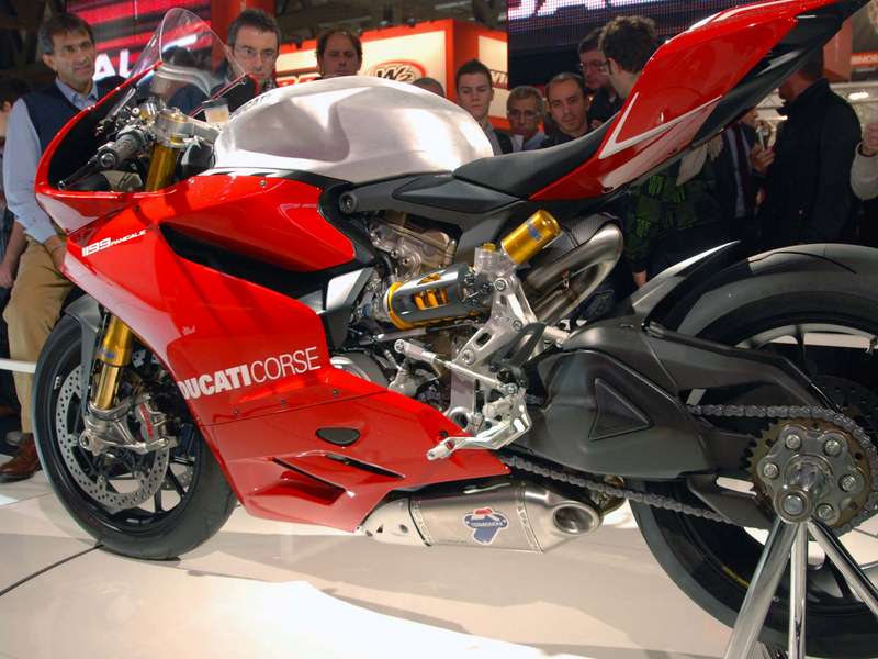 Ducati Panigale S: WSBK &amp; WSTK – Εκτός κανονισμών!