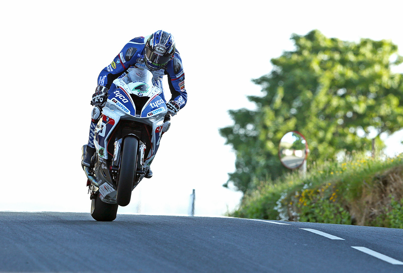 IOMTT. Δοκιμαστικά Τρίτης 31/5. Ξανά ταχύτερος ο Ian Hutchinson