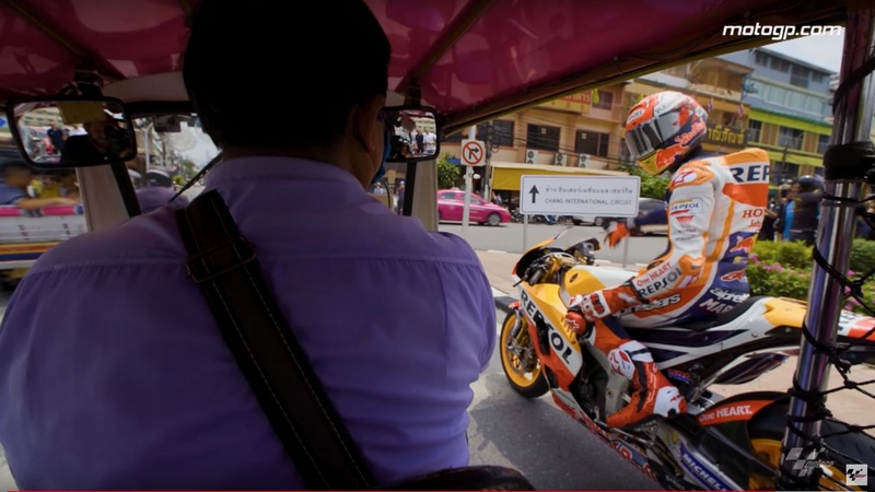 Ο Marc Marquez κάνει μια βάρδια ταξιτζής στην Ταϊλάνδη
