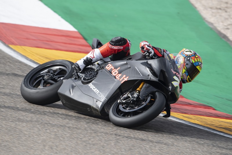 ducati panigale v4r aragon 1st day 1