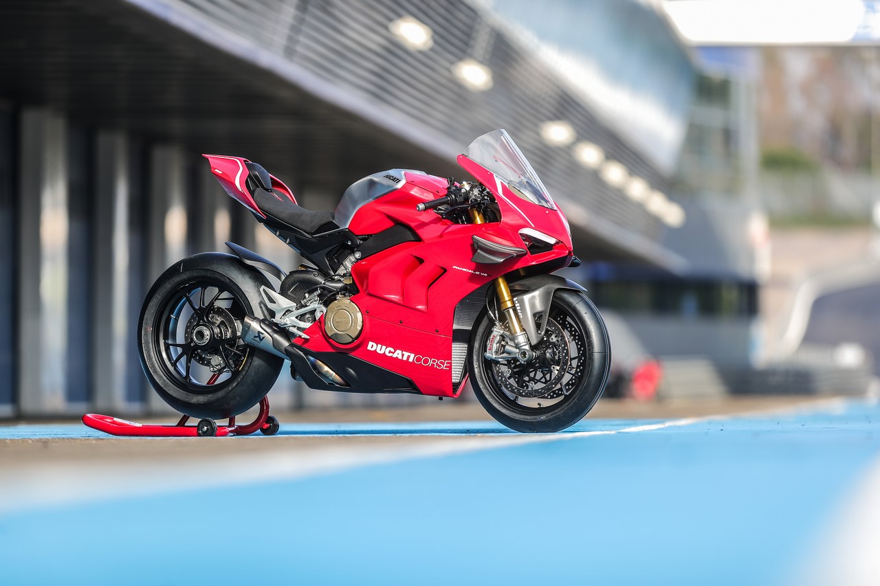 ducati worldsbk 350 nikes 3