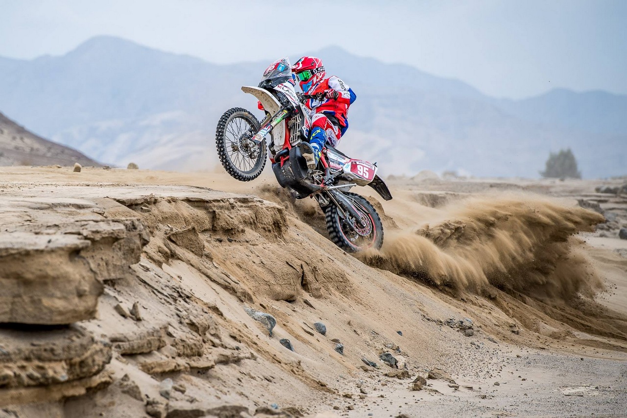 rally dakar 2020 paravola 5.jpg