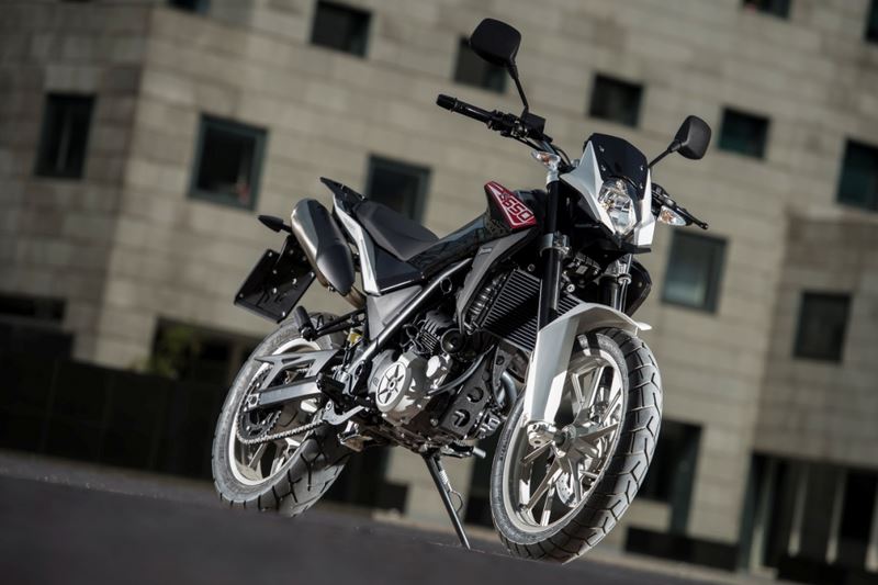 Husqvarna TR 650 Strada ABS - Τελευταίες διαθέσιμες μοτοσυκλέτες