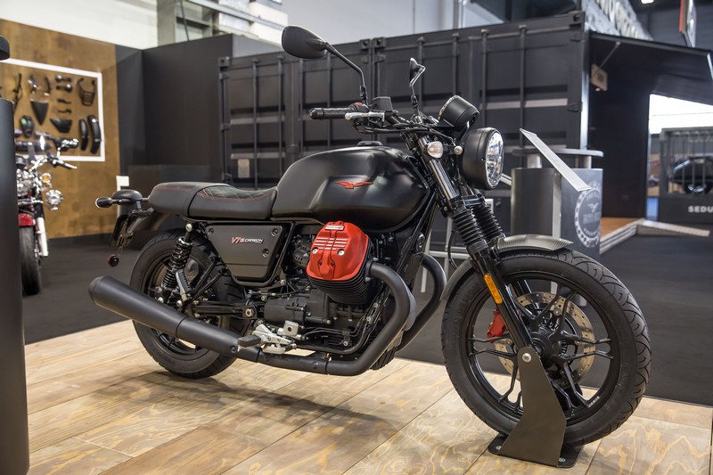 Moto Guzzi: Διαθέσιμη η νέα V7 III Carbon