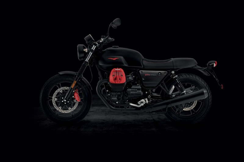 moto guzzi v7 iii carbon 3
