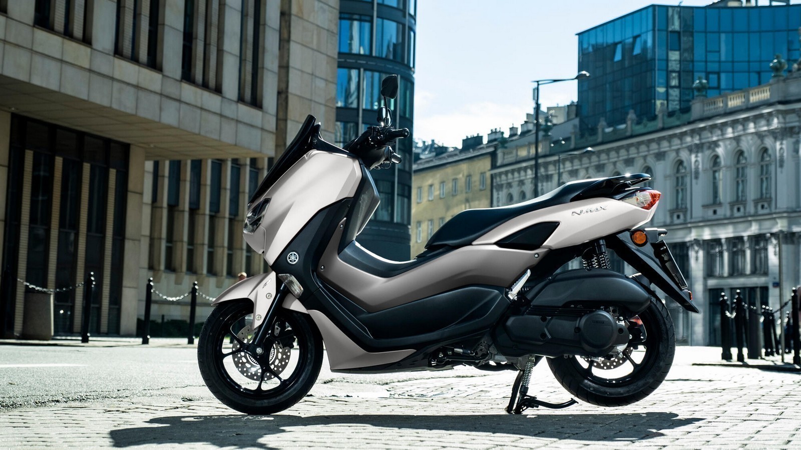 2023 Yamaha G125YM EU Milky White Static 003 03