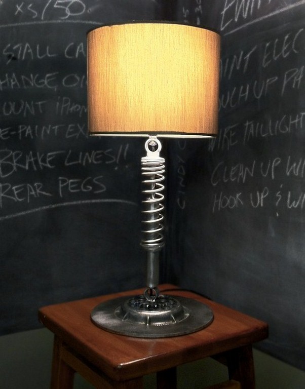 Moto Lamp - Ένα διαφορετικό πορτατίφ