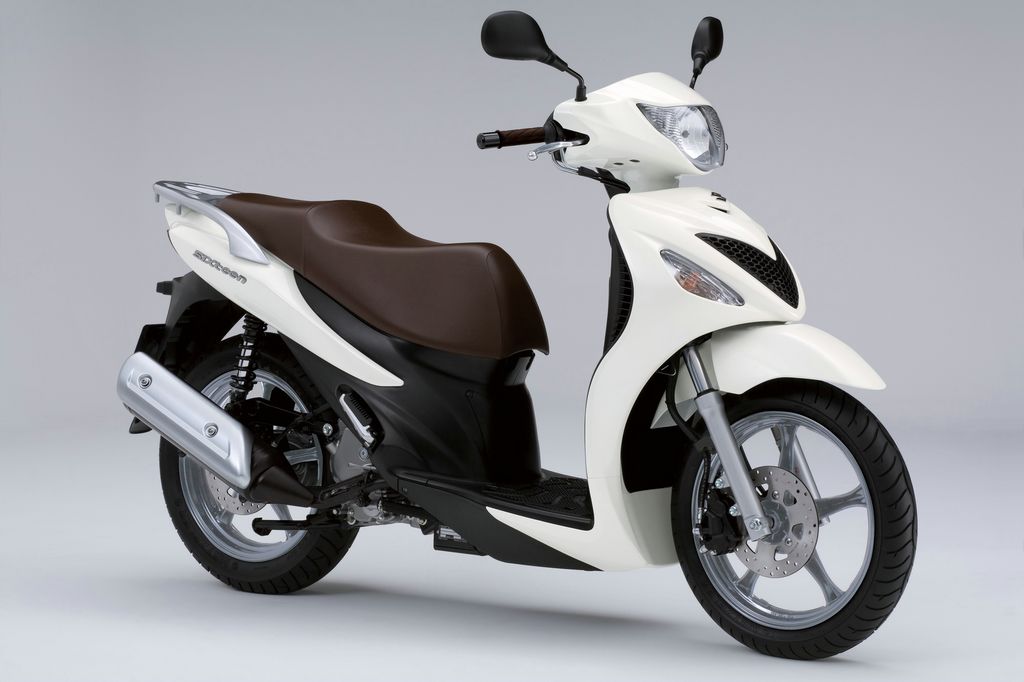 Suzuki Scooter Test Ride