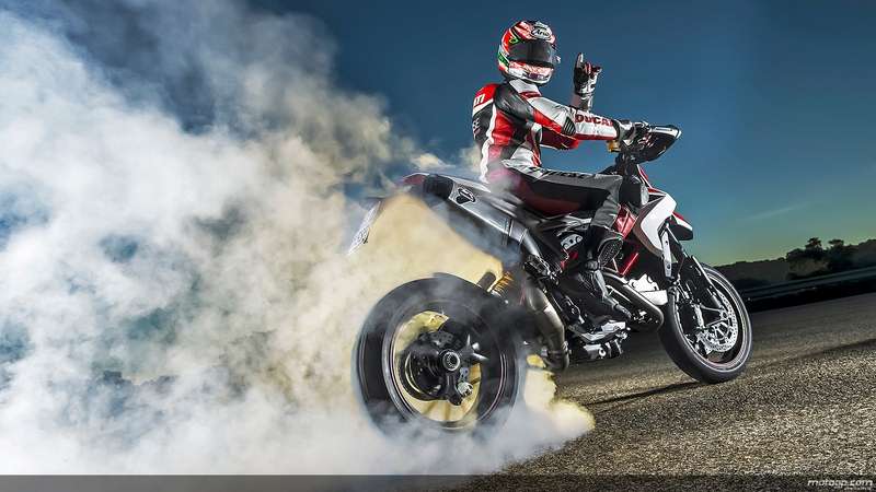 Ducati Hypermotard - License to thrill - video