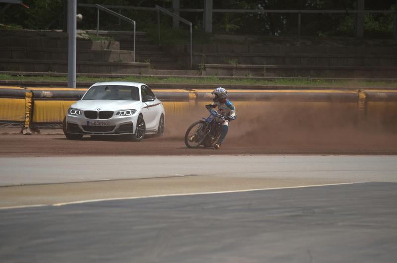 Speedway drift κόντρα με BMW M235i!