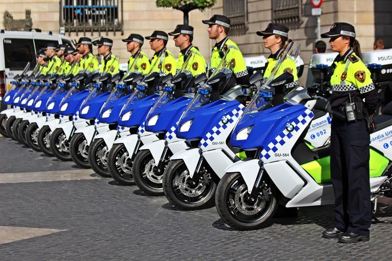 BMW Motorrad - Εφοδιάζει την αστυνομία της Σαρδηνίας