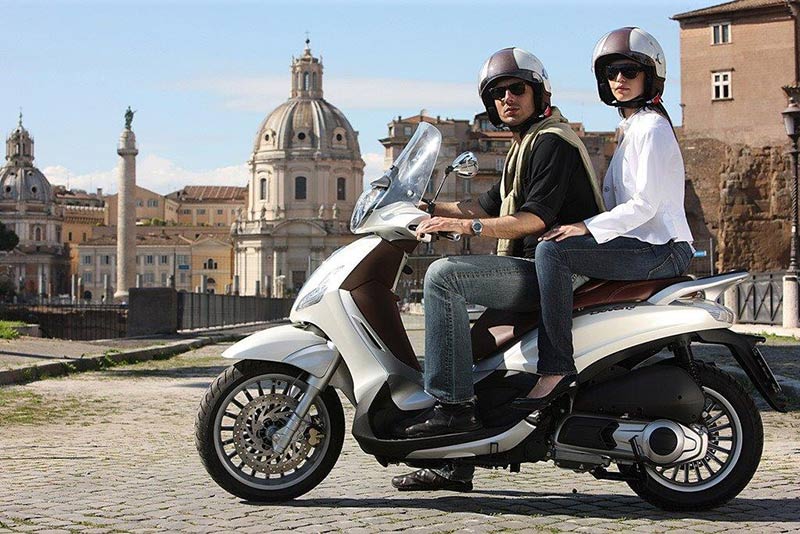 Νέες, μειωμένες τιμές στα Piaggio Beverly