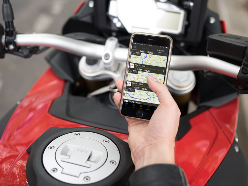 BMW: Συνεργασία με τη Rever για Smartphone App