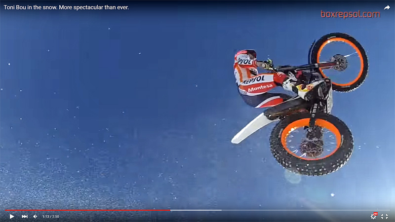 Ο πολυπρωταθλητής Toni Bou με trial μοτοσυκλέτα στο χιόνι - Video