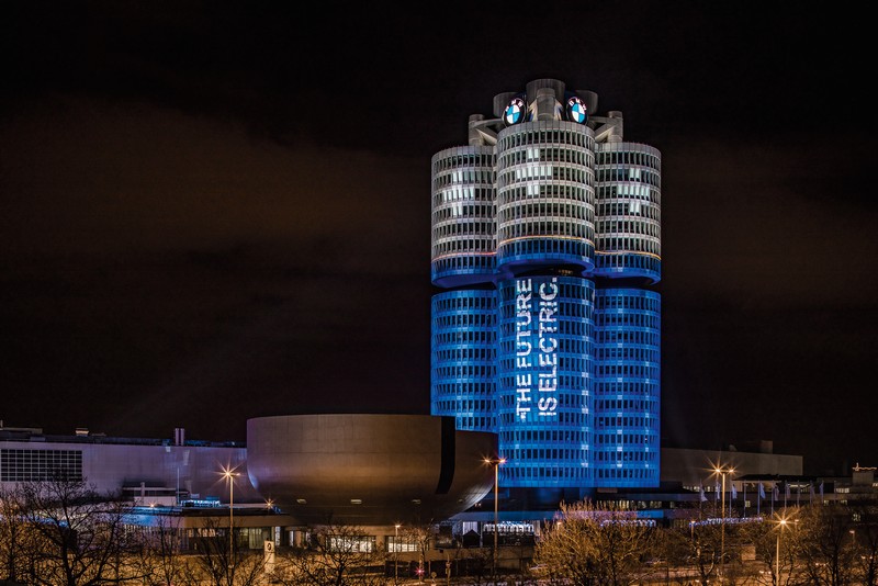 BMW Group: Παρέδωσε 100.000 ηλεκτρικά οχήματα το 2017