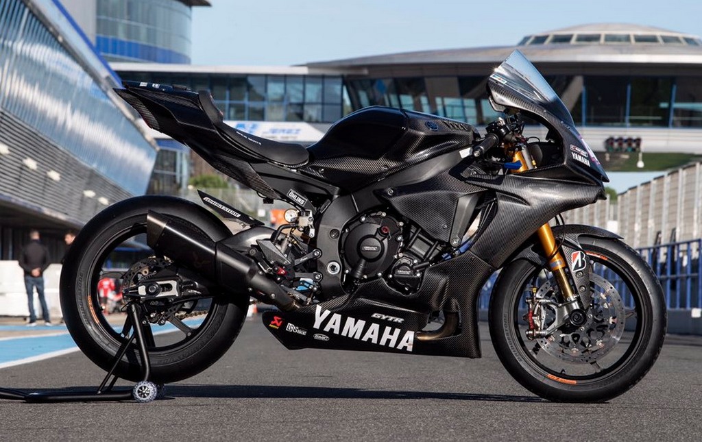 lewis hamilton yamaha worldsbk 11