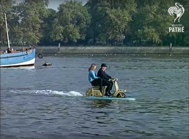 Βίντεο – Ένα κιτ για να κάνεις τη Vespa ... βάρκα
